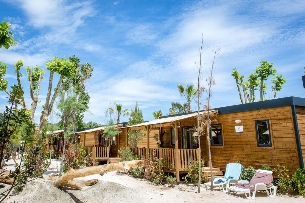 Vic'S Land Holidays Grimaud Exterior photo